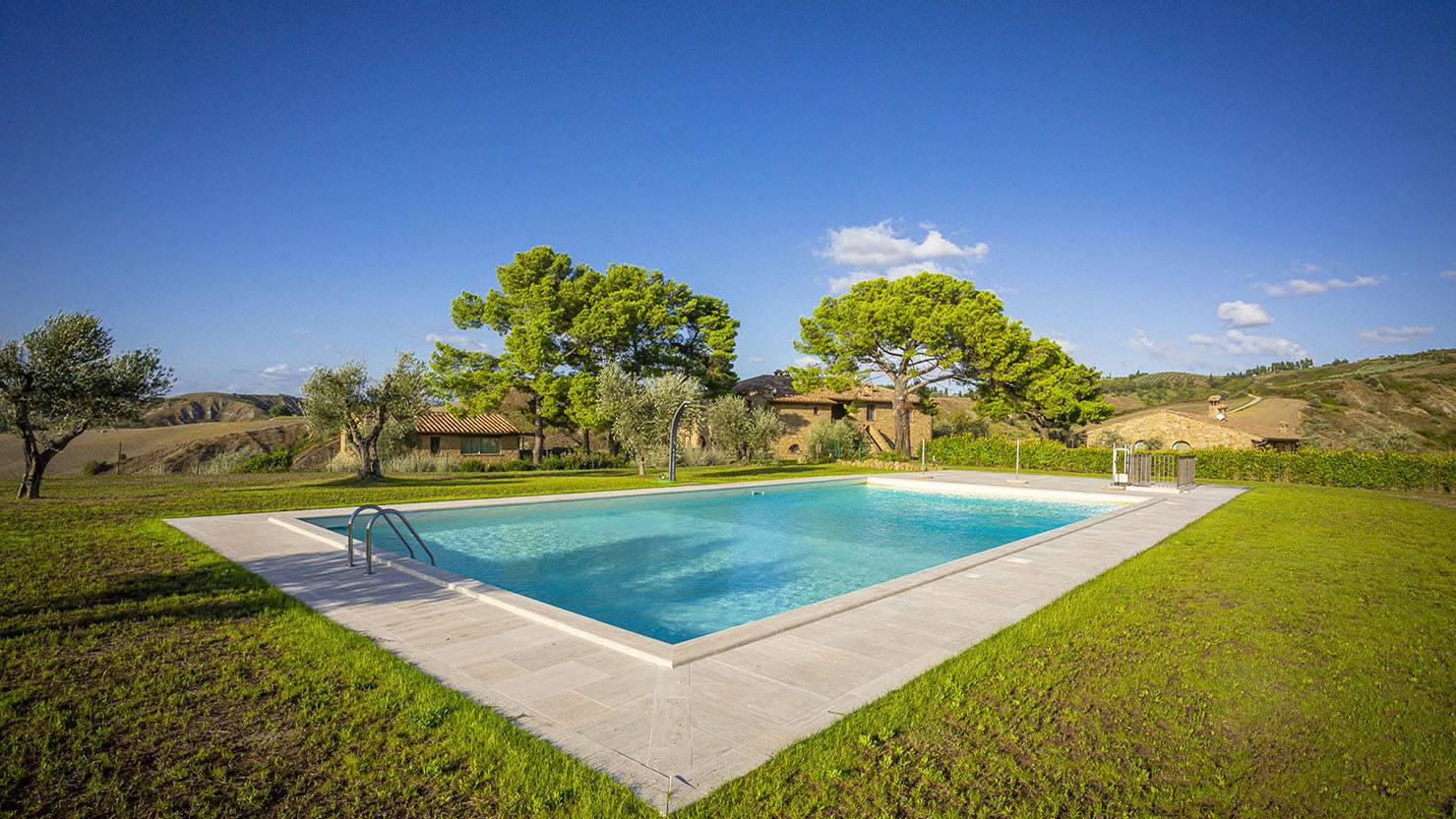 House in Volterra - view 1