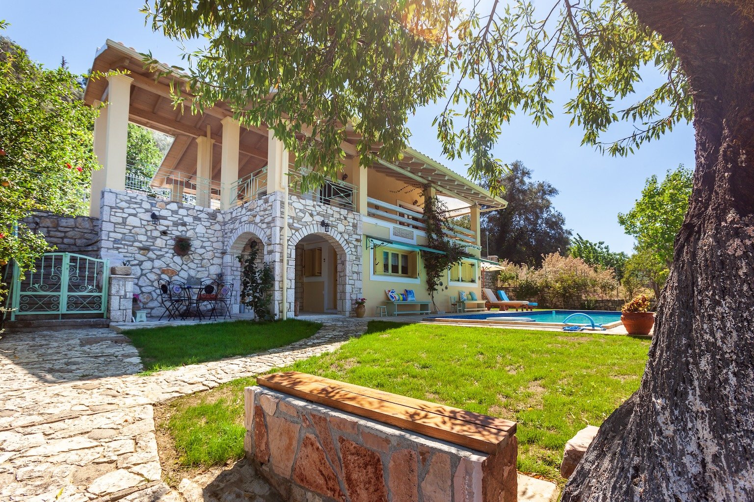 Villa in Arkadades - view 1