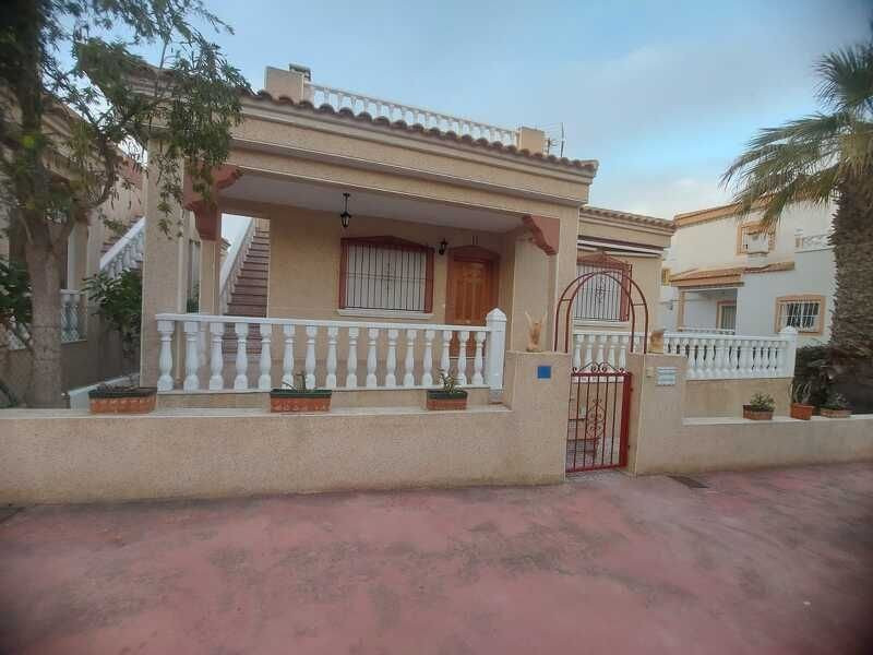 House in Alicante - view 1