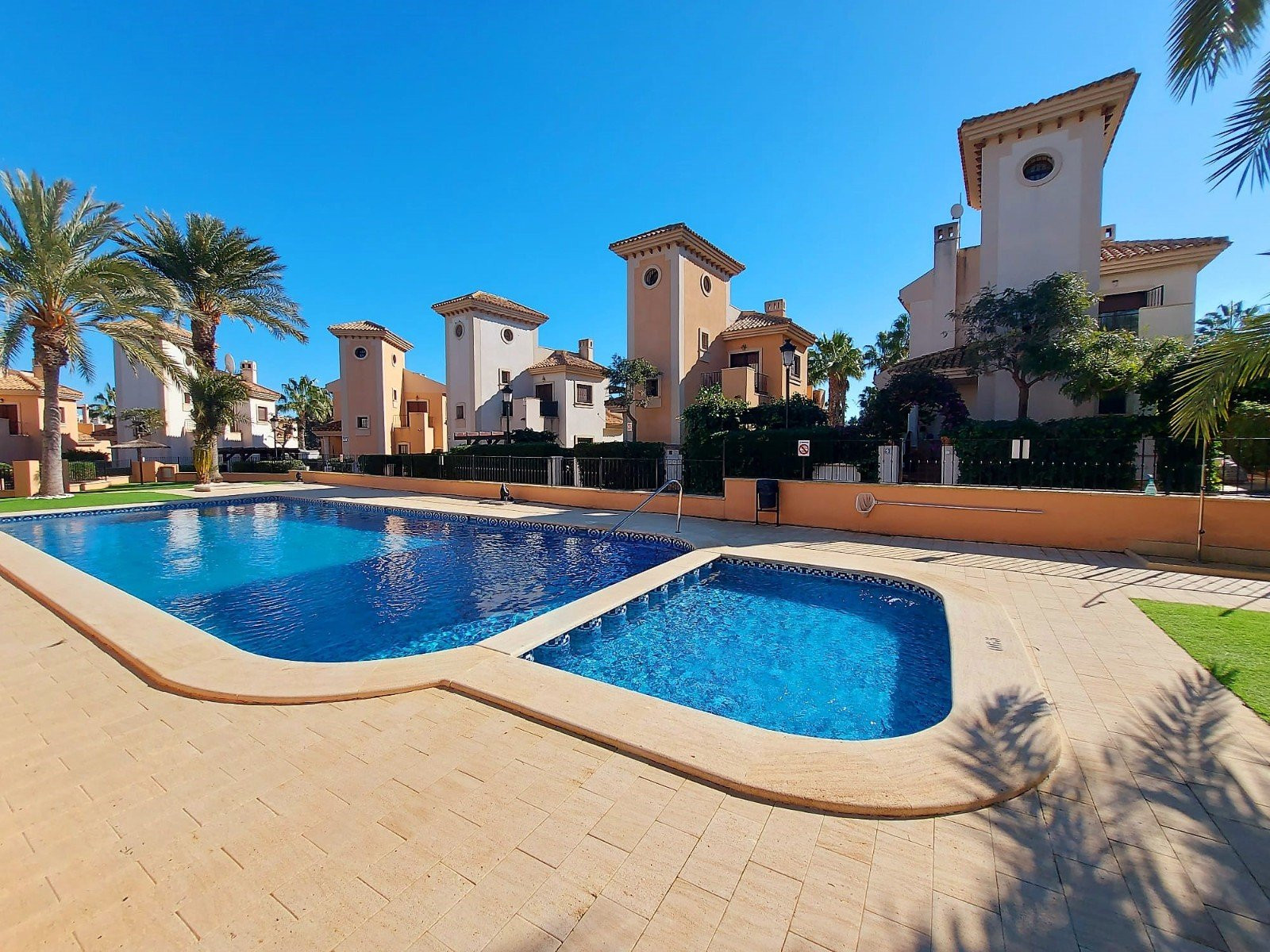 House in Alicante - view 1