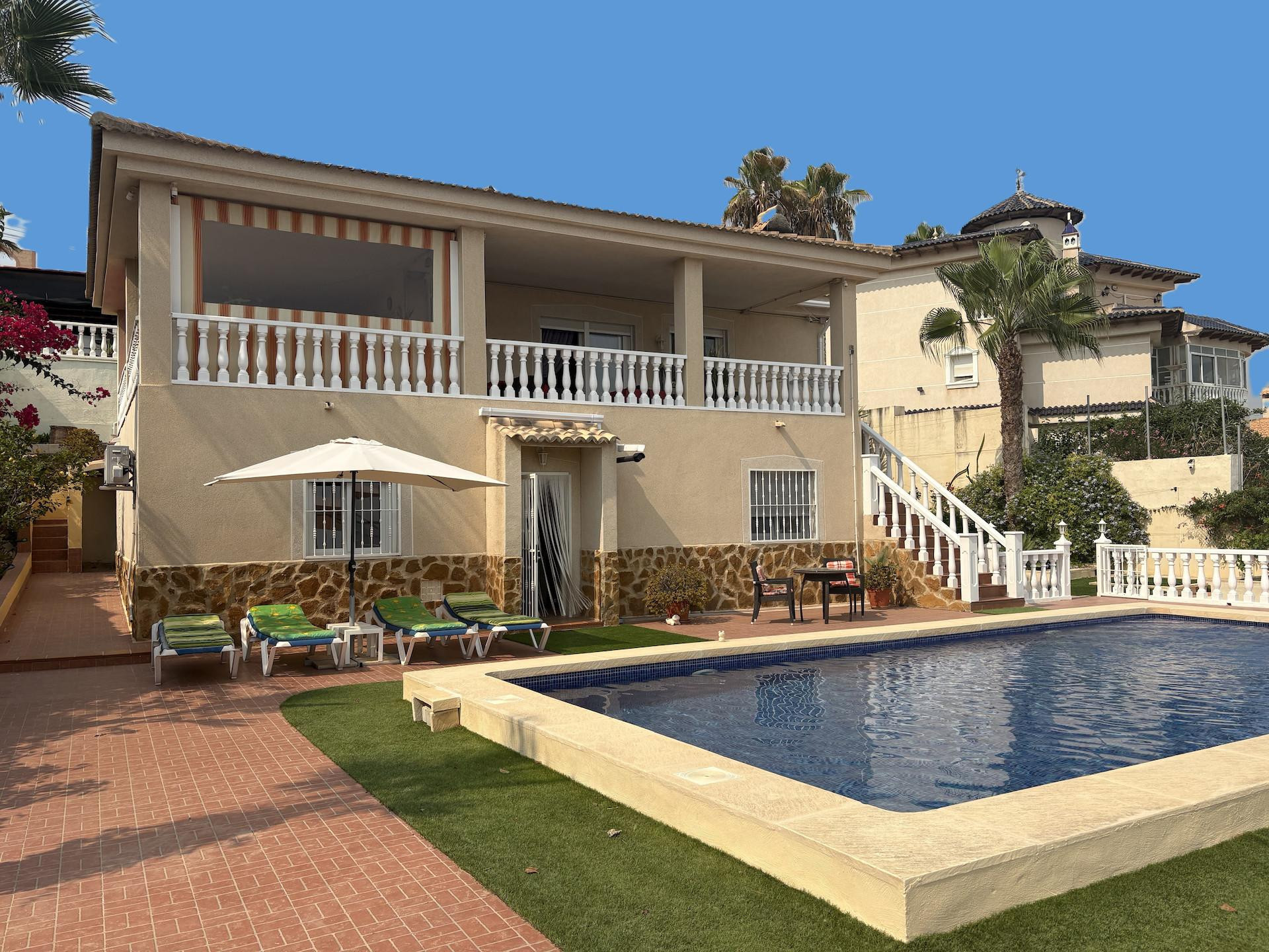 House in Alicante - view 1