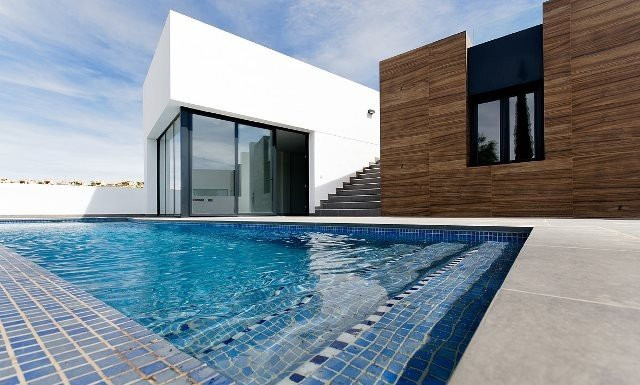House in Alicante - view 1