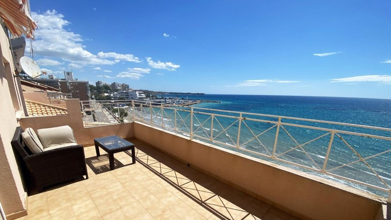 Villa in Alicante - view 1