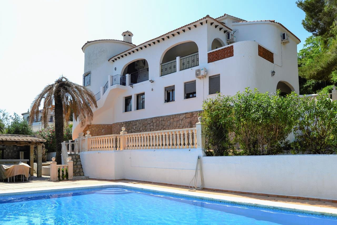 Villa in Alicante - view 1