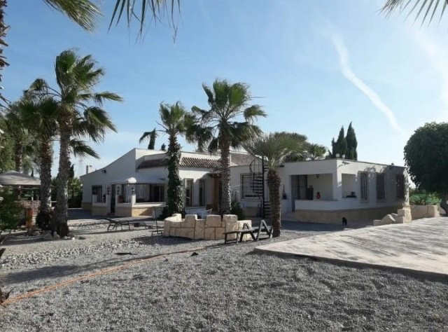 Villa in Cabanillas - view 1