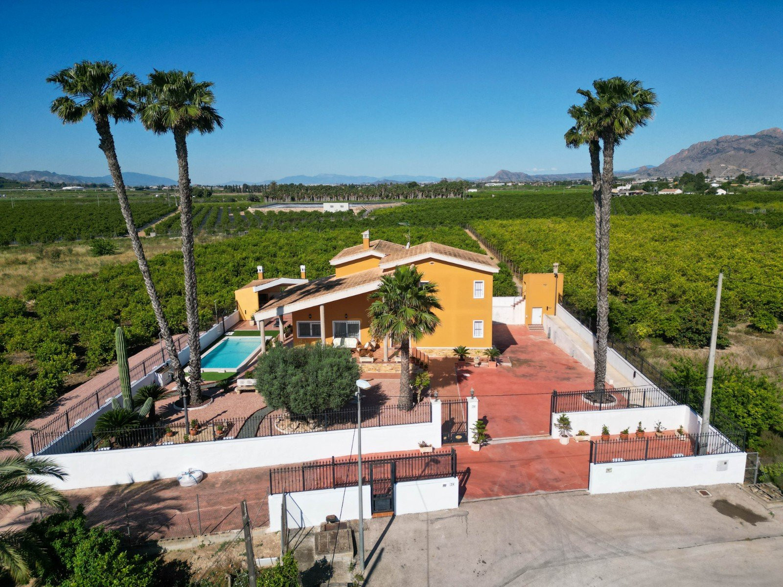 House in Urbanizacion los Balcones - view 1