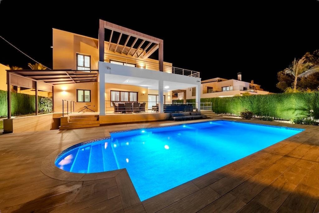 Villa in Urbanizacion los Balcones - view 1