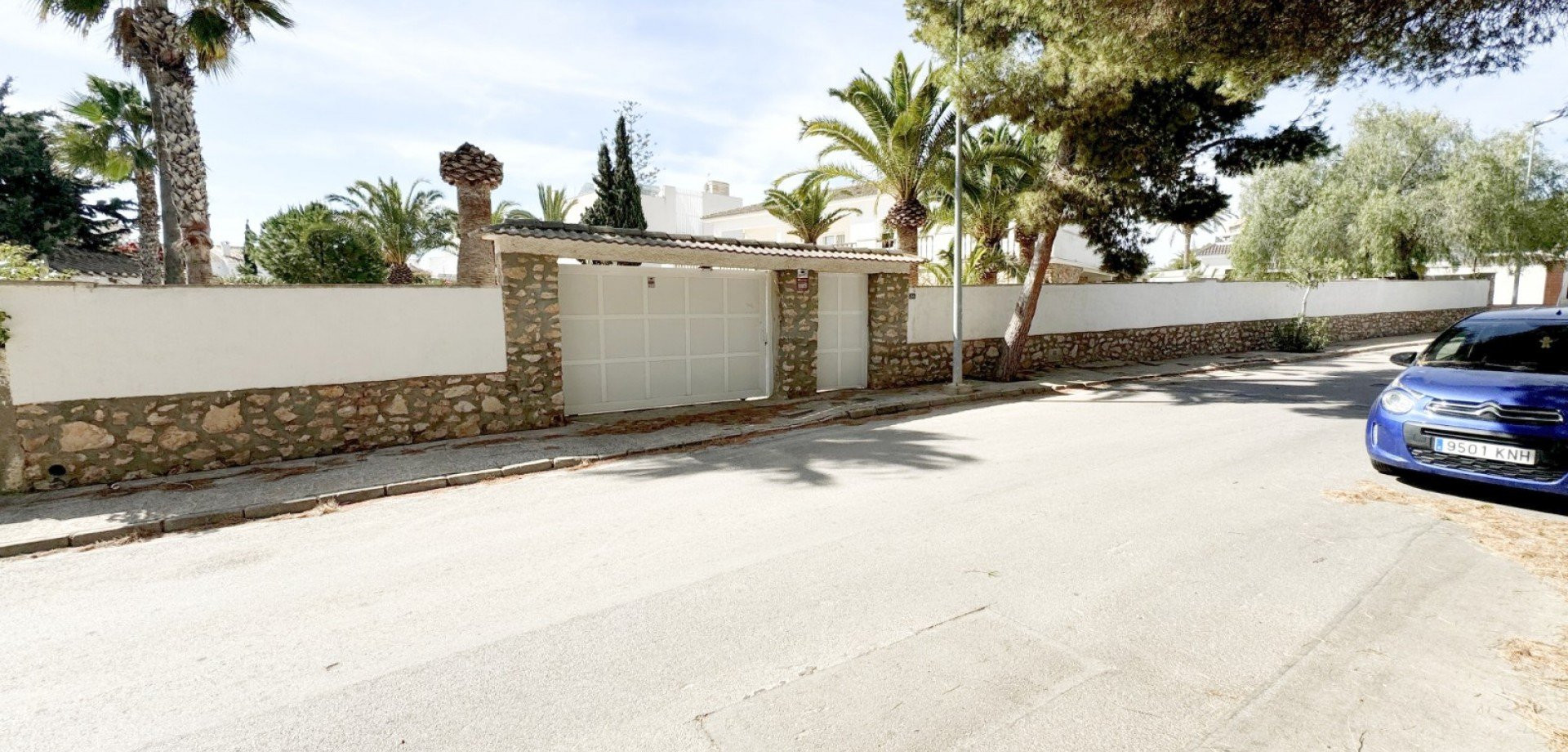 Villa in Urbanizacion los Balcones - view 1