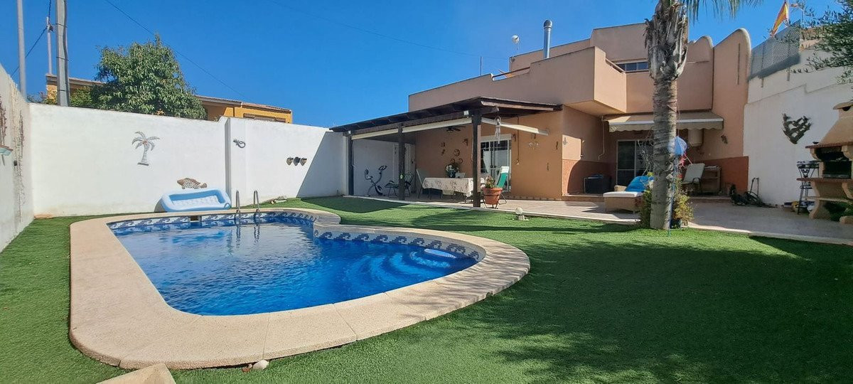 House in Santa Cruz - view 1
