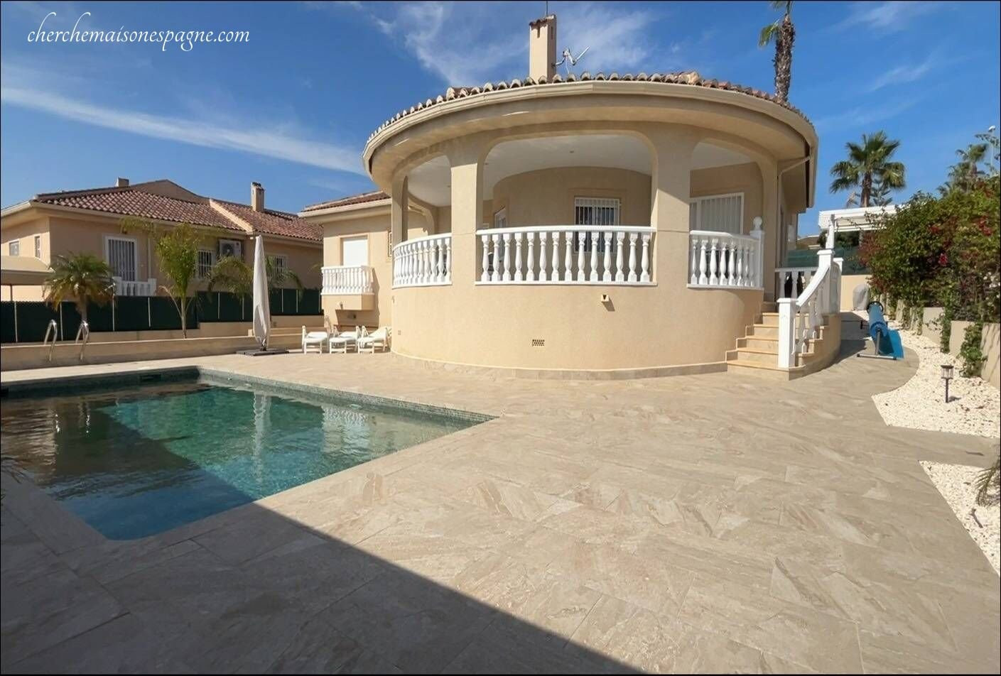 Villa in Alicante - view 1