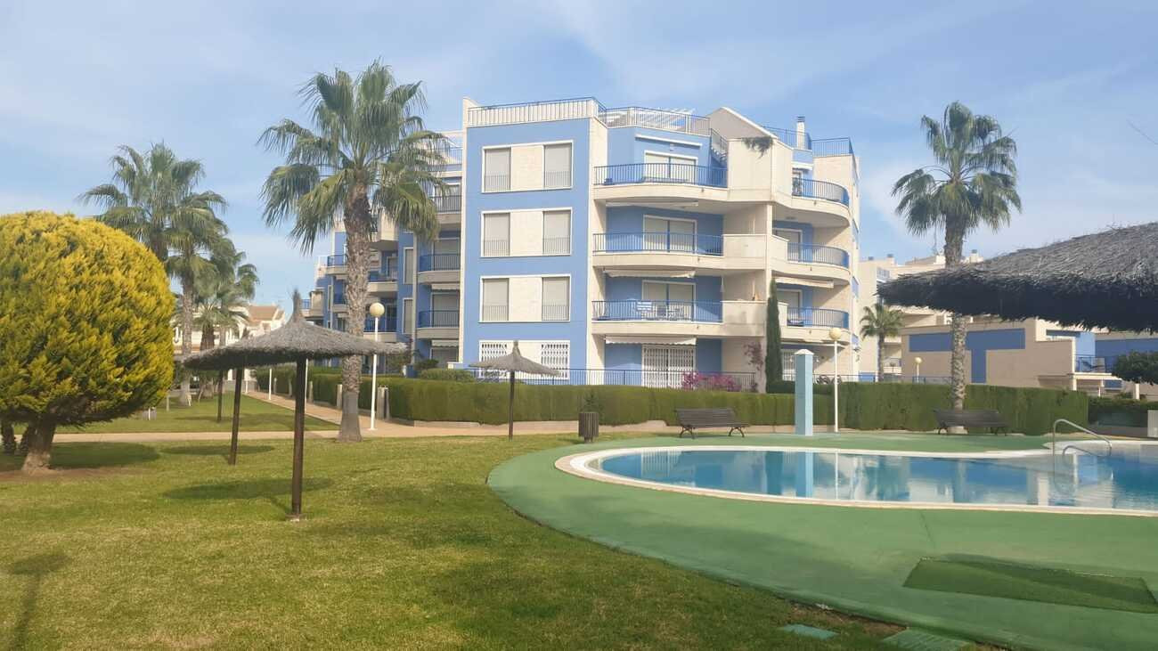 Apartment in Urbanizacion los Balcones - view 1