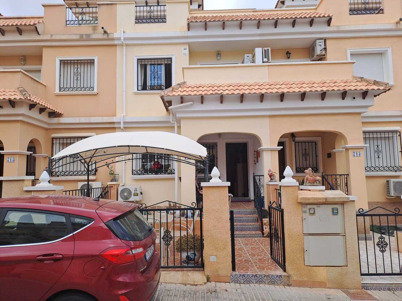 House in Urbanizacion los Balcones - view 1