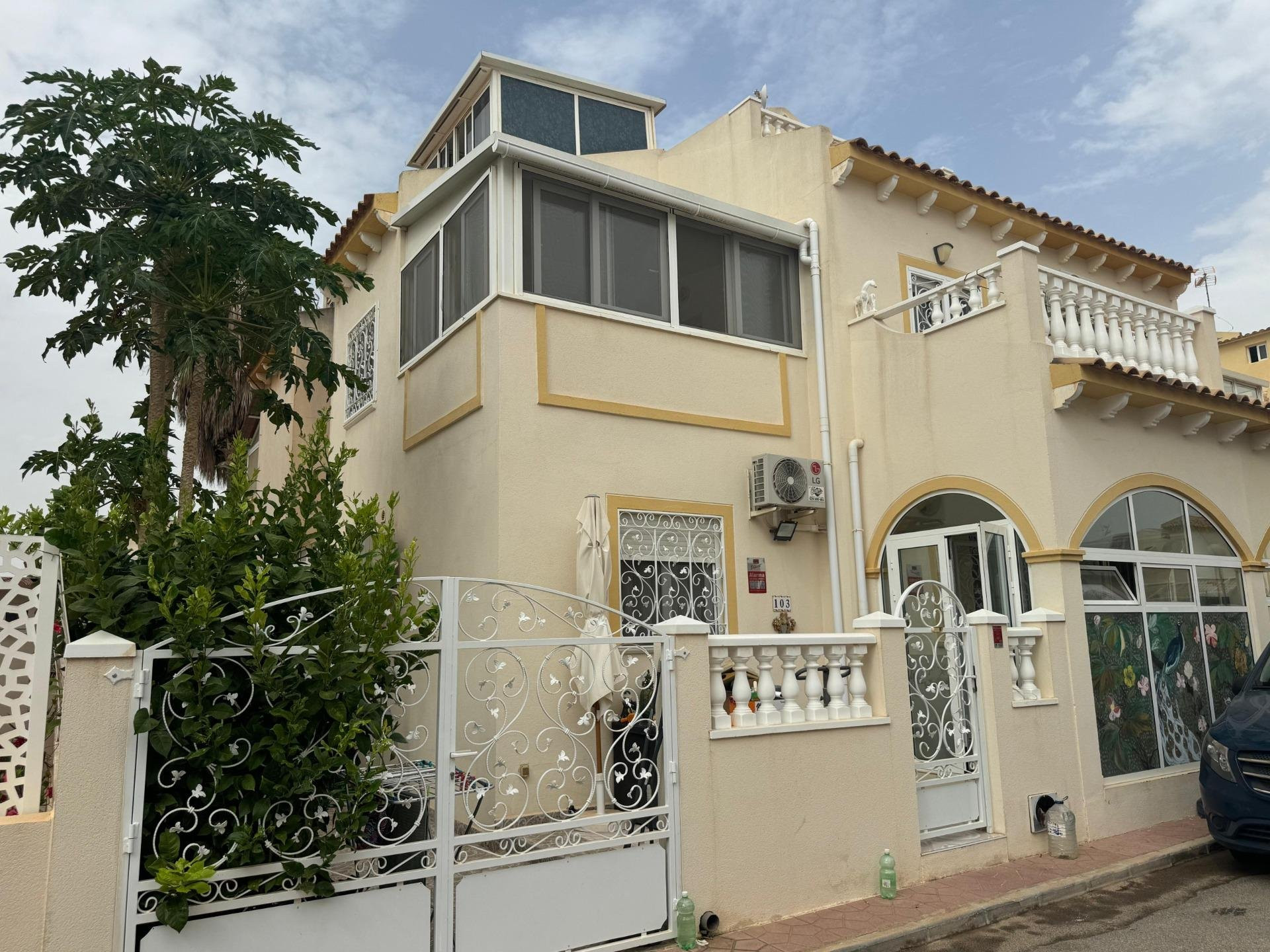 Villa in Urbanizacion los Balcones - view 1