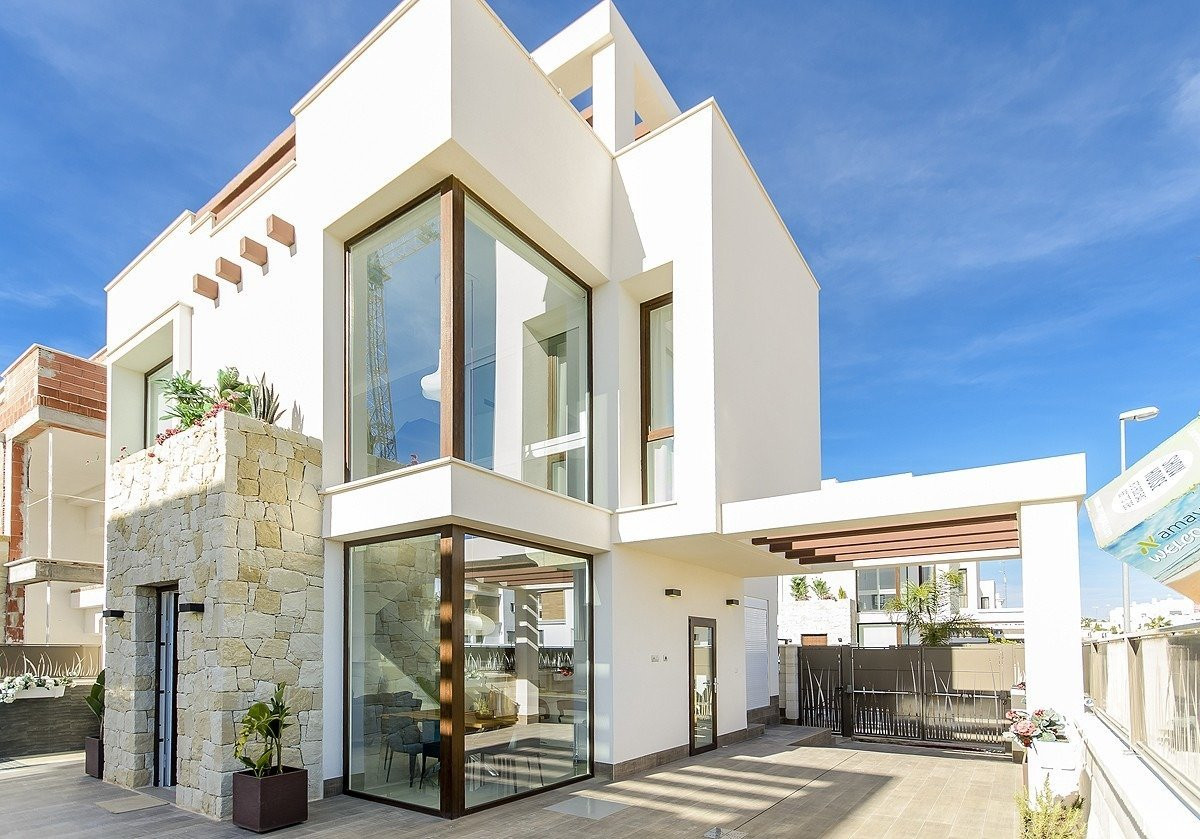 Villa in Los Montesinos - view 1