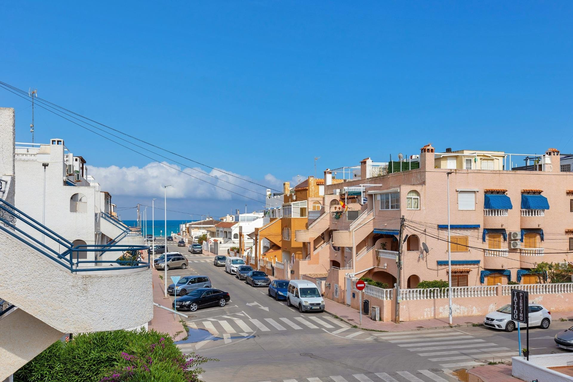 Apartment in Alicante - view 1