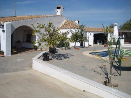 Villa in Santa Cruz - view 1
