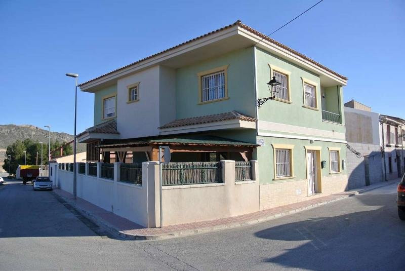 House in La Canada de la Lena - view 1