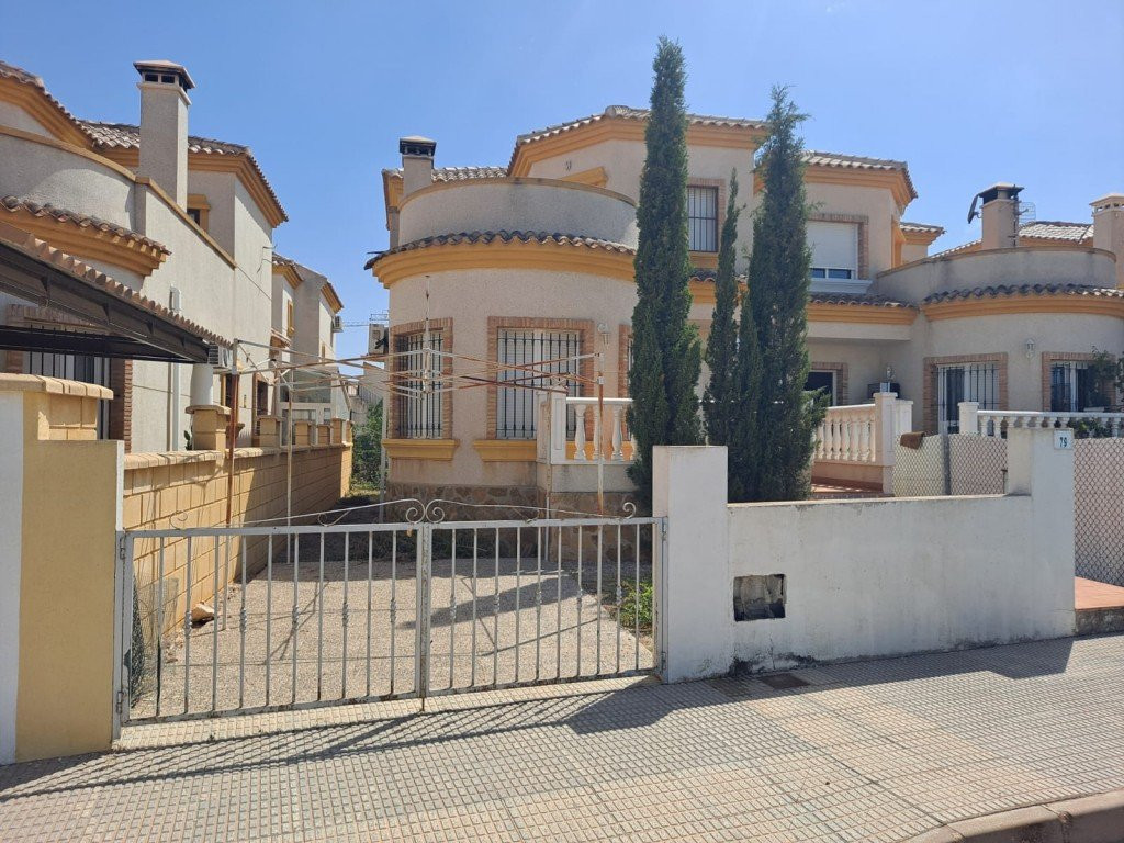 Villa in Los Montesinos - view 1