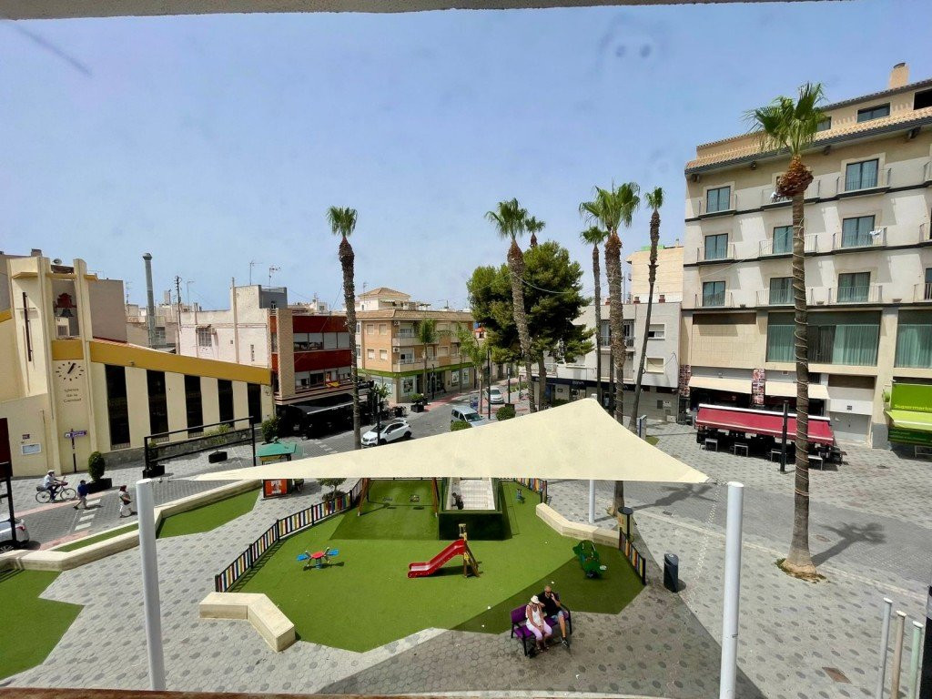 House in Los Alcazares - view 1