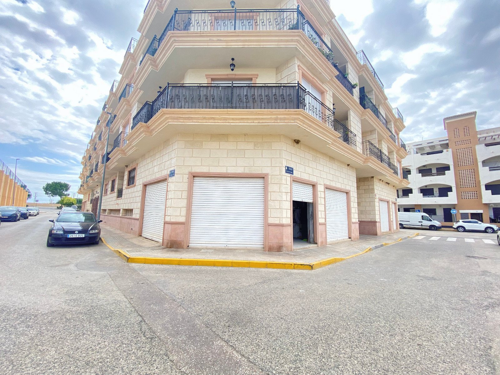 House in Alicante - view 1
