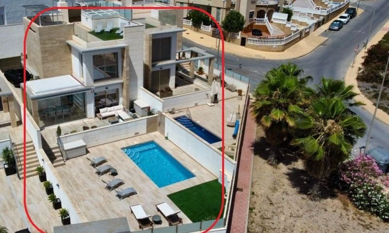 Villa in Urbanizacion los Balcones - view 1