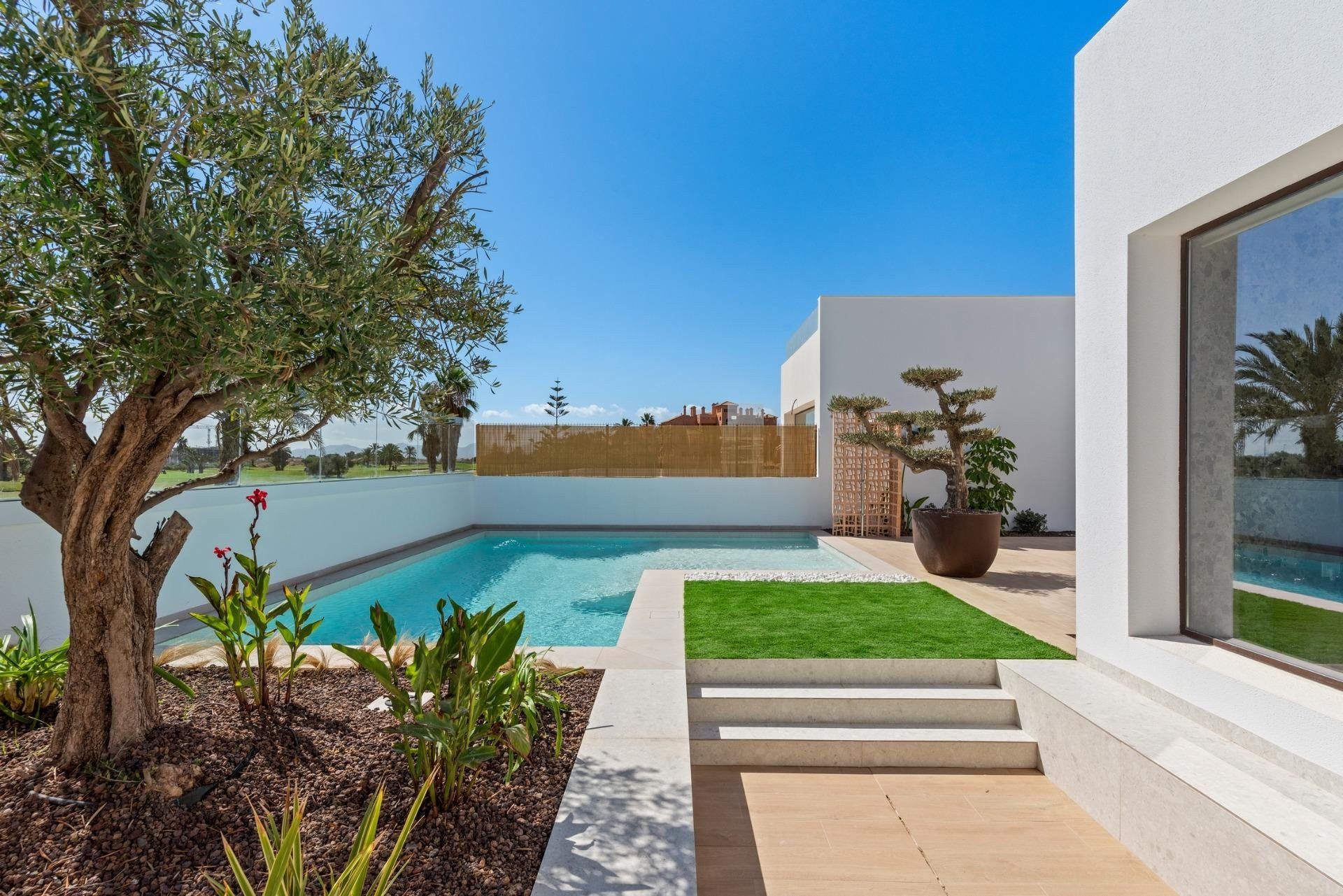 Villa in Santa Cruz - view 1
