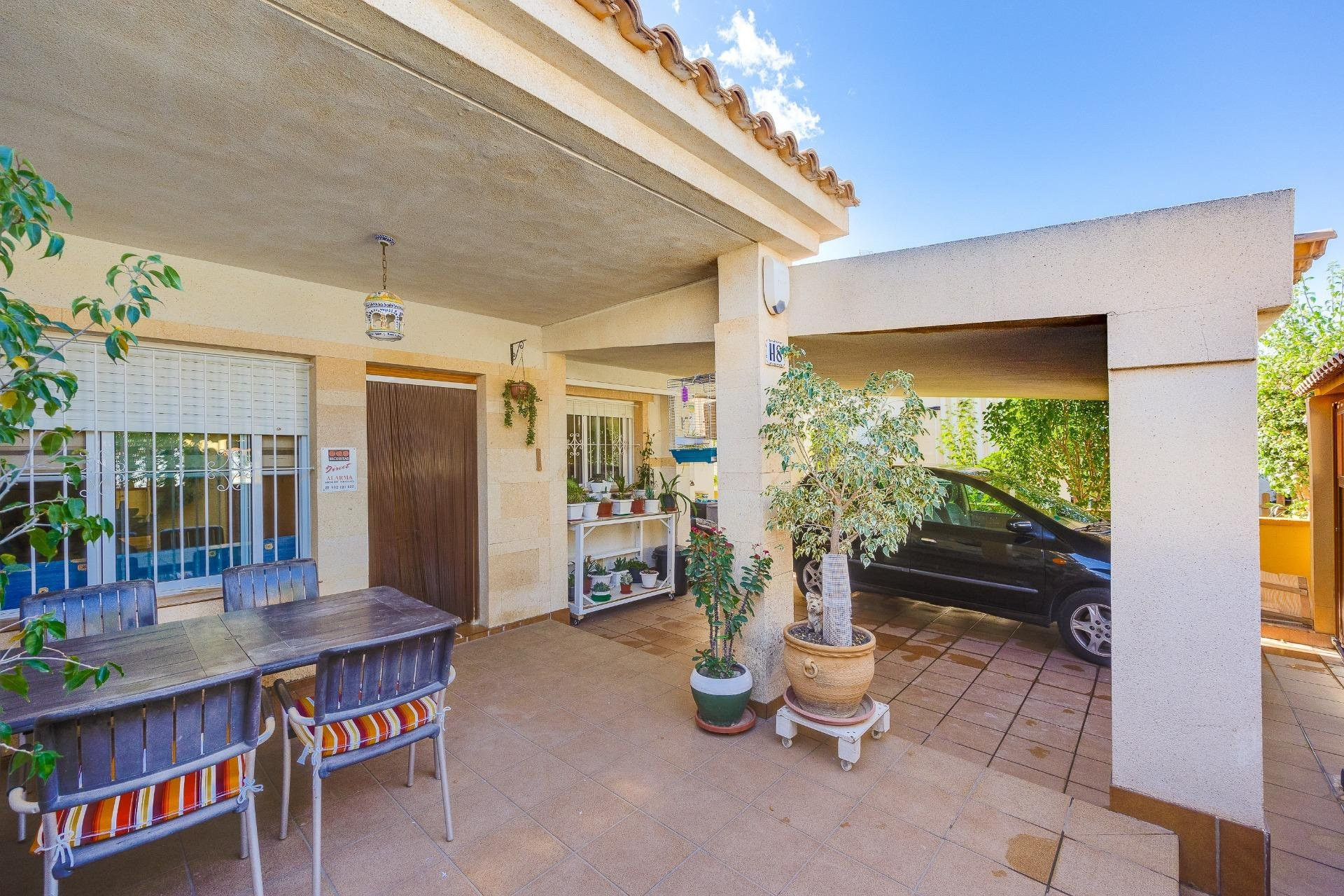 House in Alicante - view 1