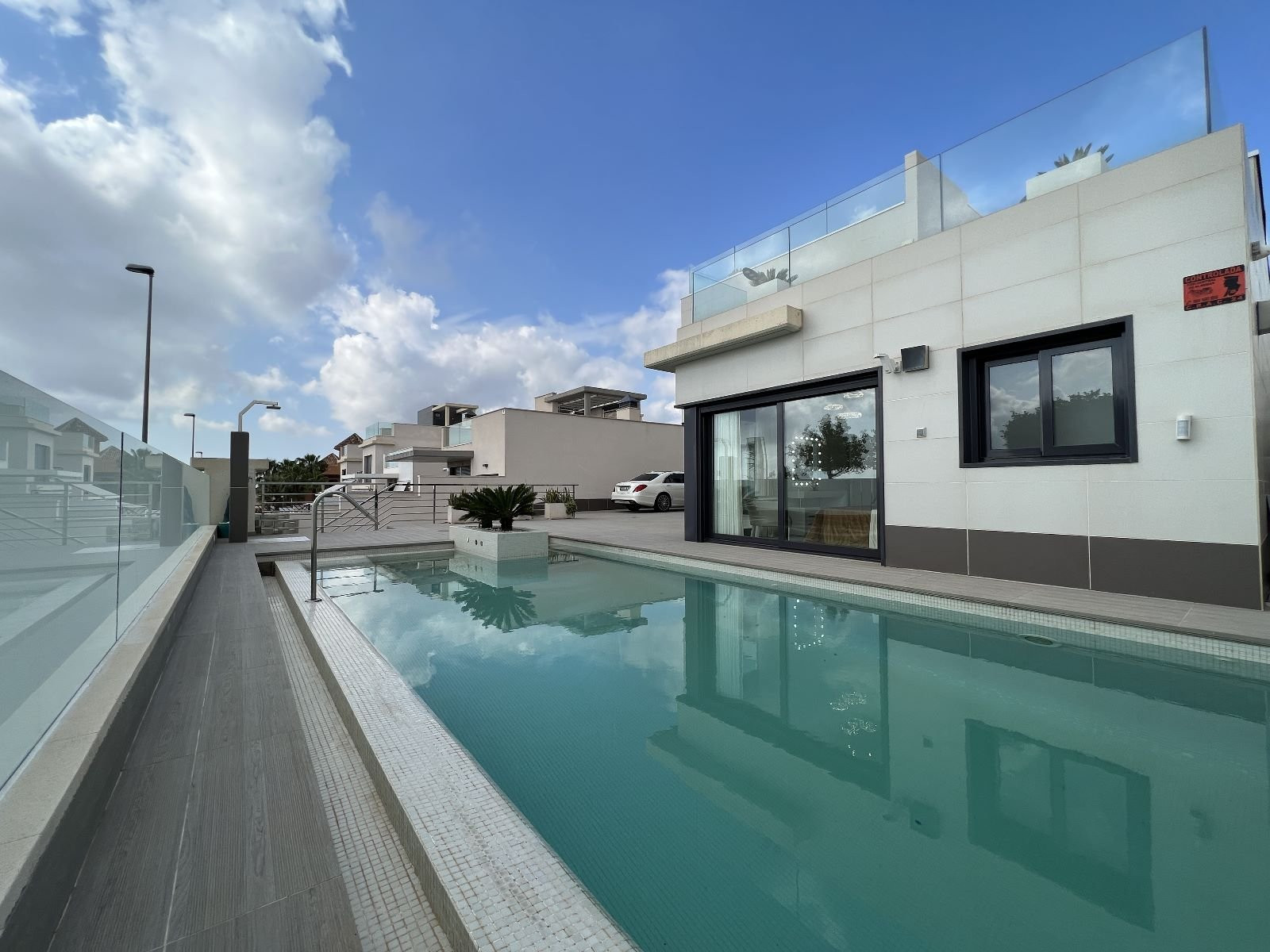 Villa in San Miguel de Salinas - view 1