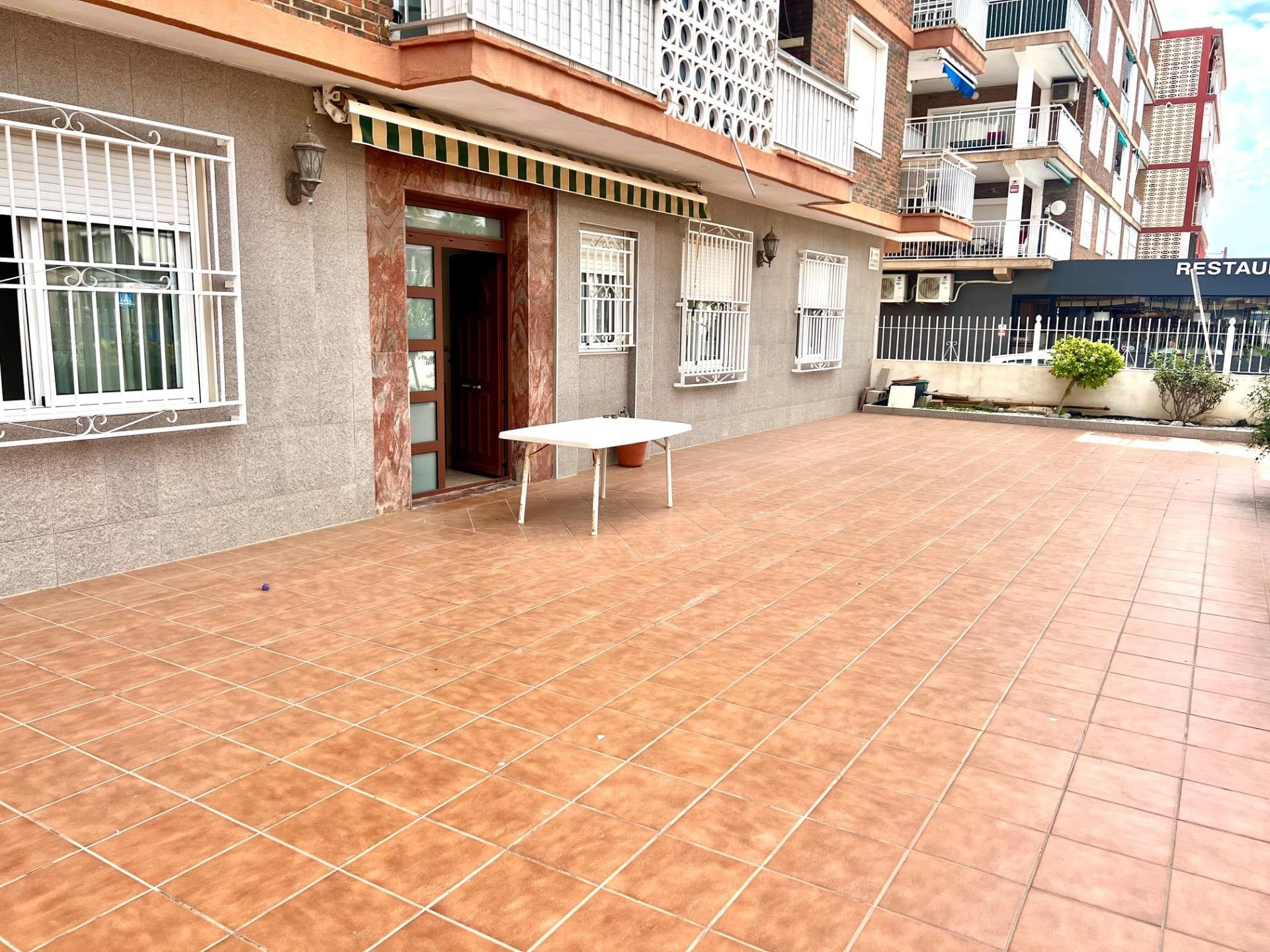 Apartment in Alicante - view 1