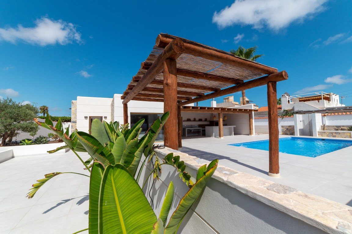 Villa in Torrevieja - view 1