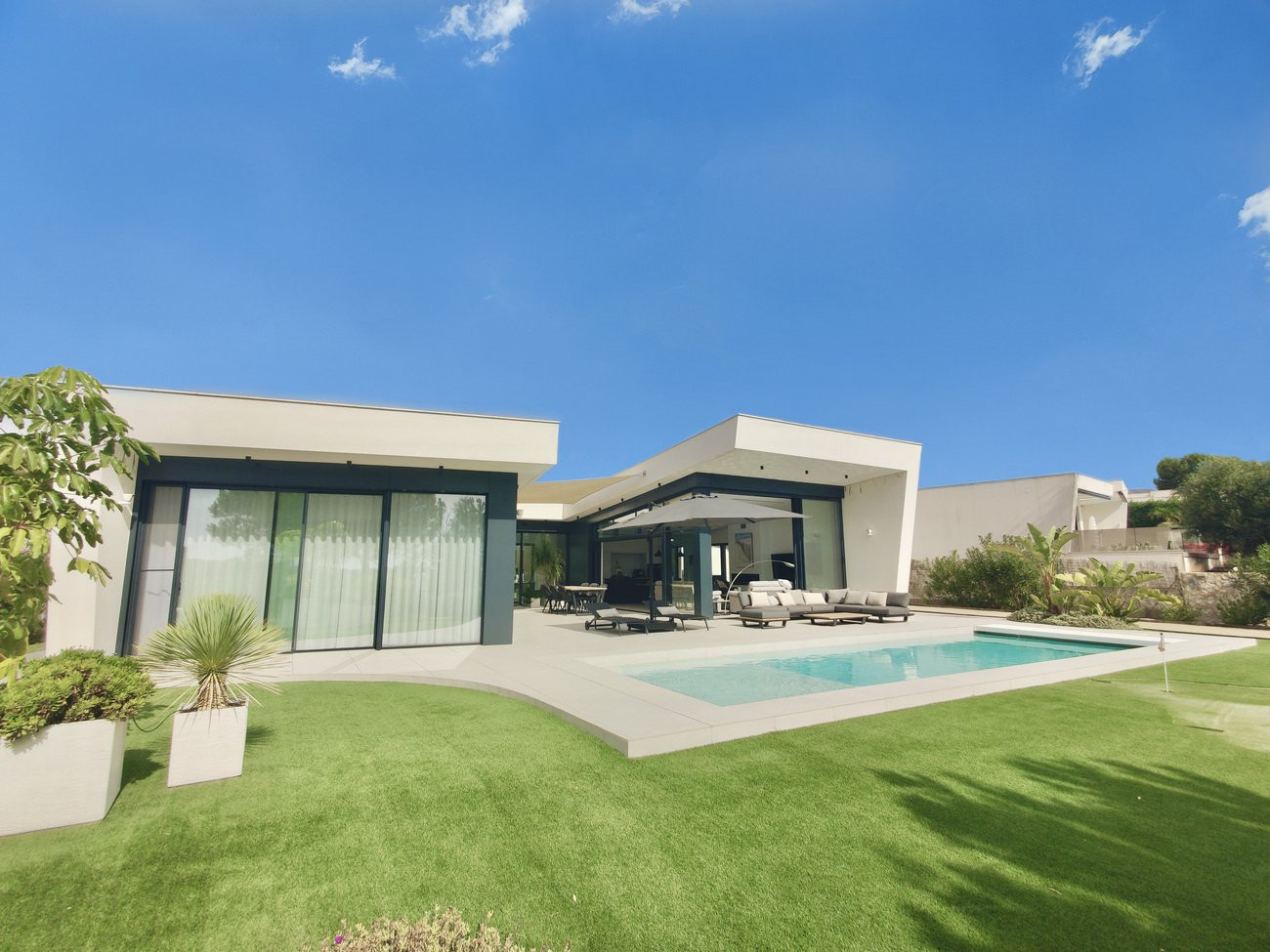 Villa in Paules - view 1