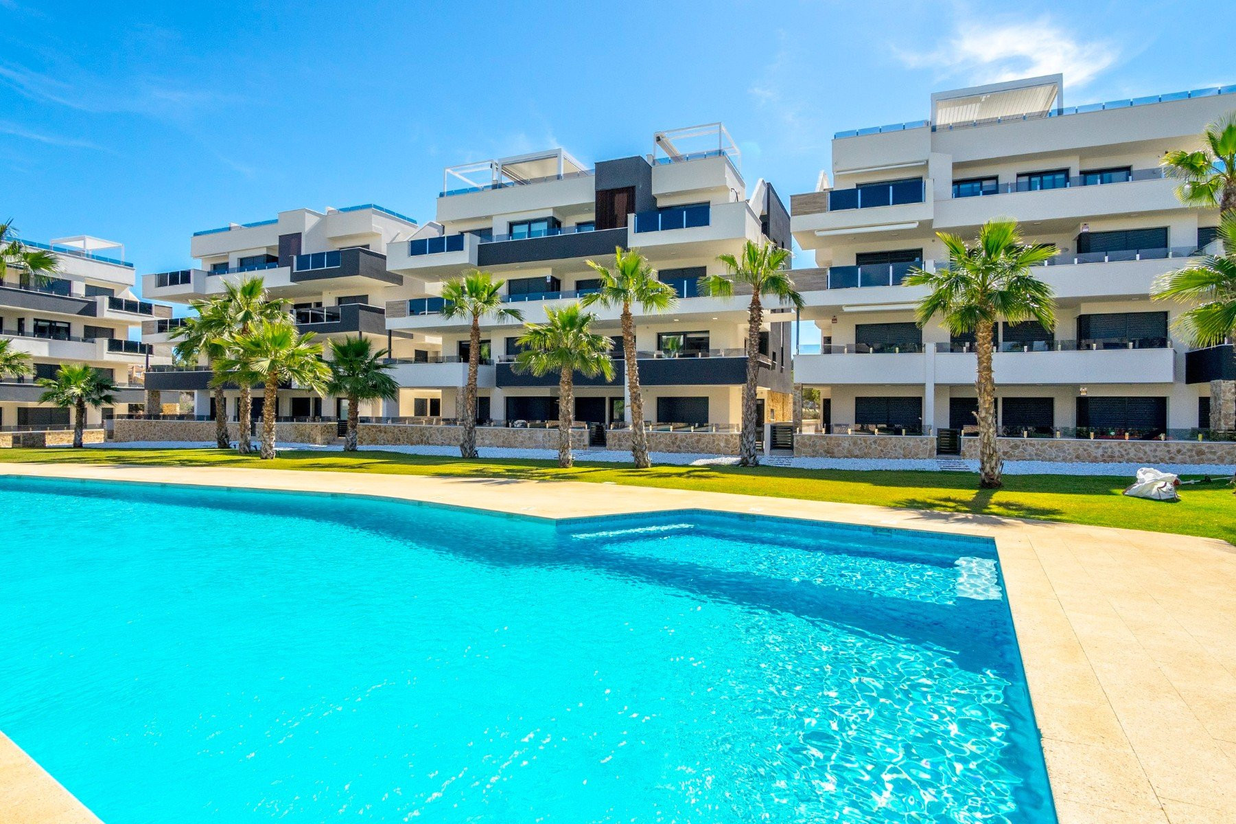 Apartment in Urbanizacion los Balcones - view 1