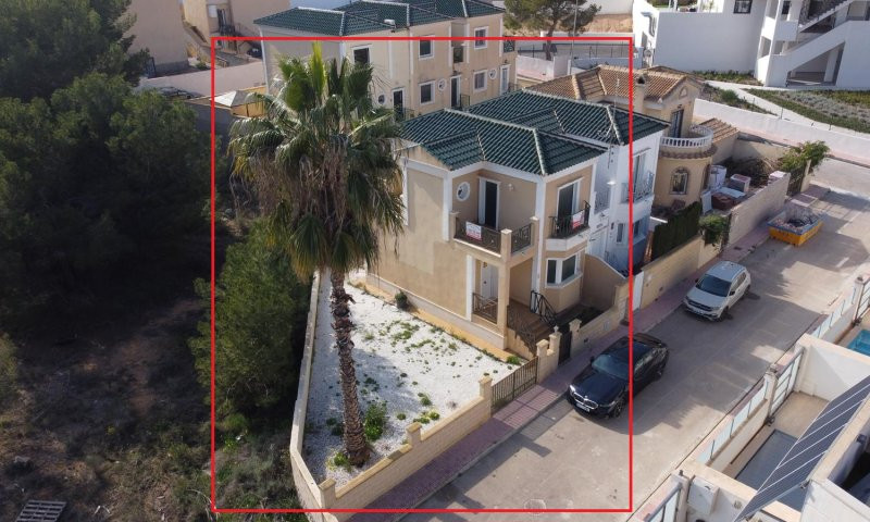 Villa in Urbanizacion los Balcones - view 1