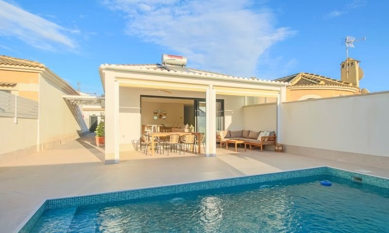 Villa in El Chaparral - view 1