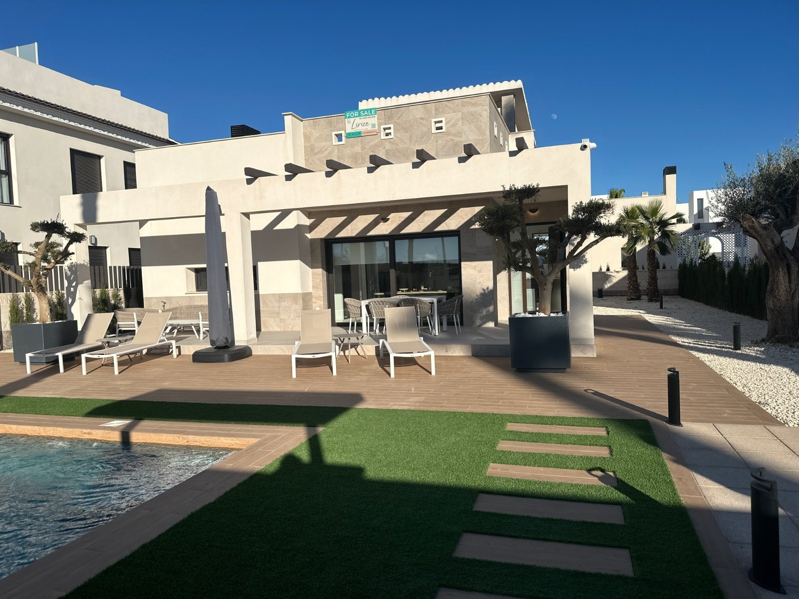 Villa in Algorfa - view 1