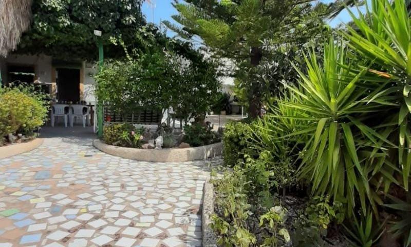 Villa in Santa Cruz - view 1