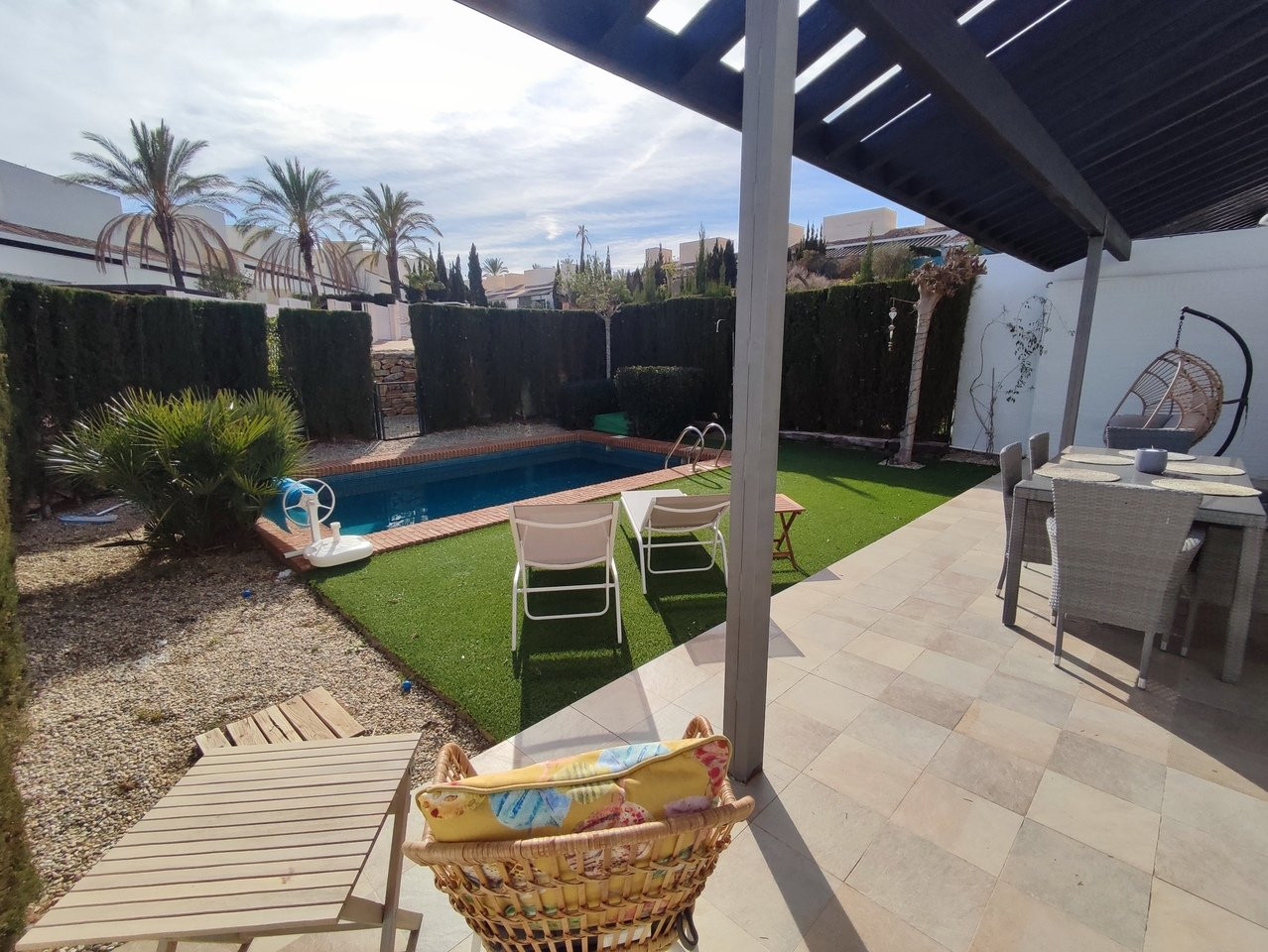 Villa in Santa Cruz - view 1
