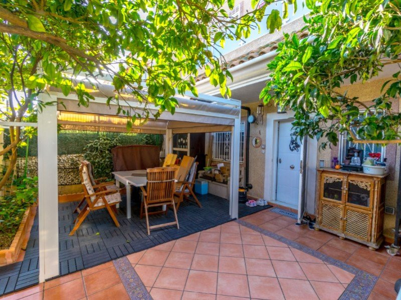 House in Alicante - view 1