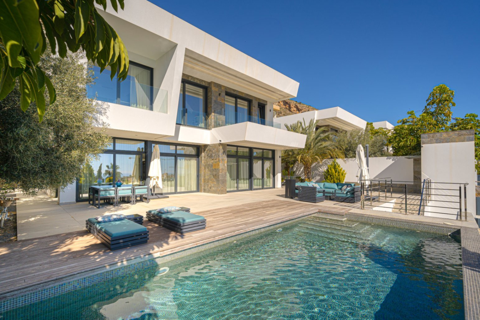 Villa in La Cala - view 1