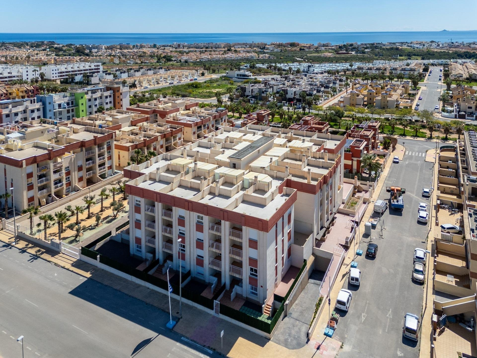 Apartment in Dehesa de Campoamor - view 1