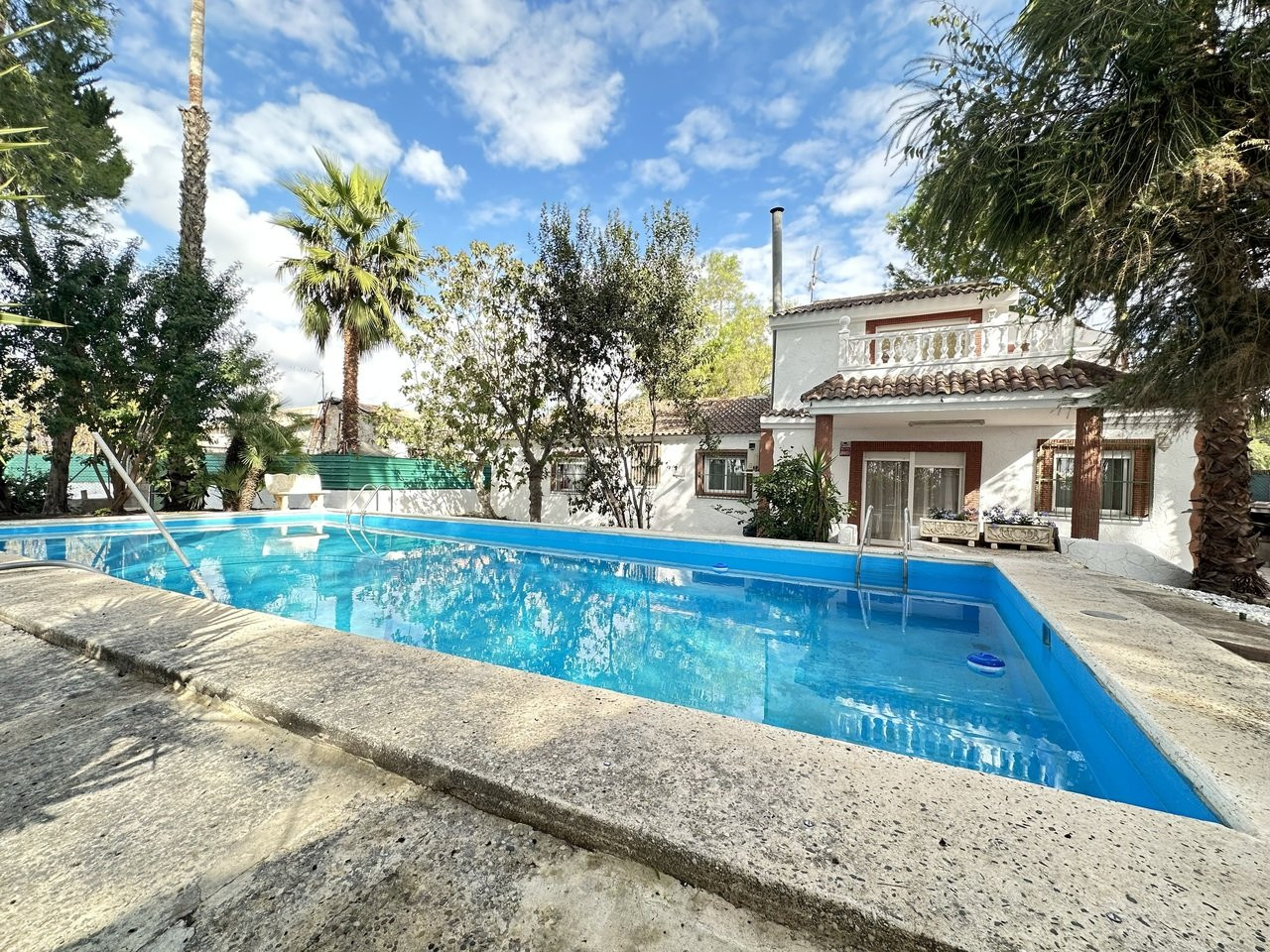 Villa in Urbanizacion los Balcones - view 1