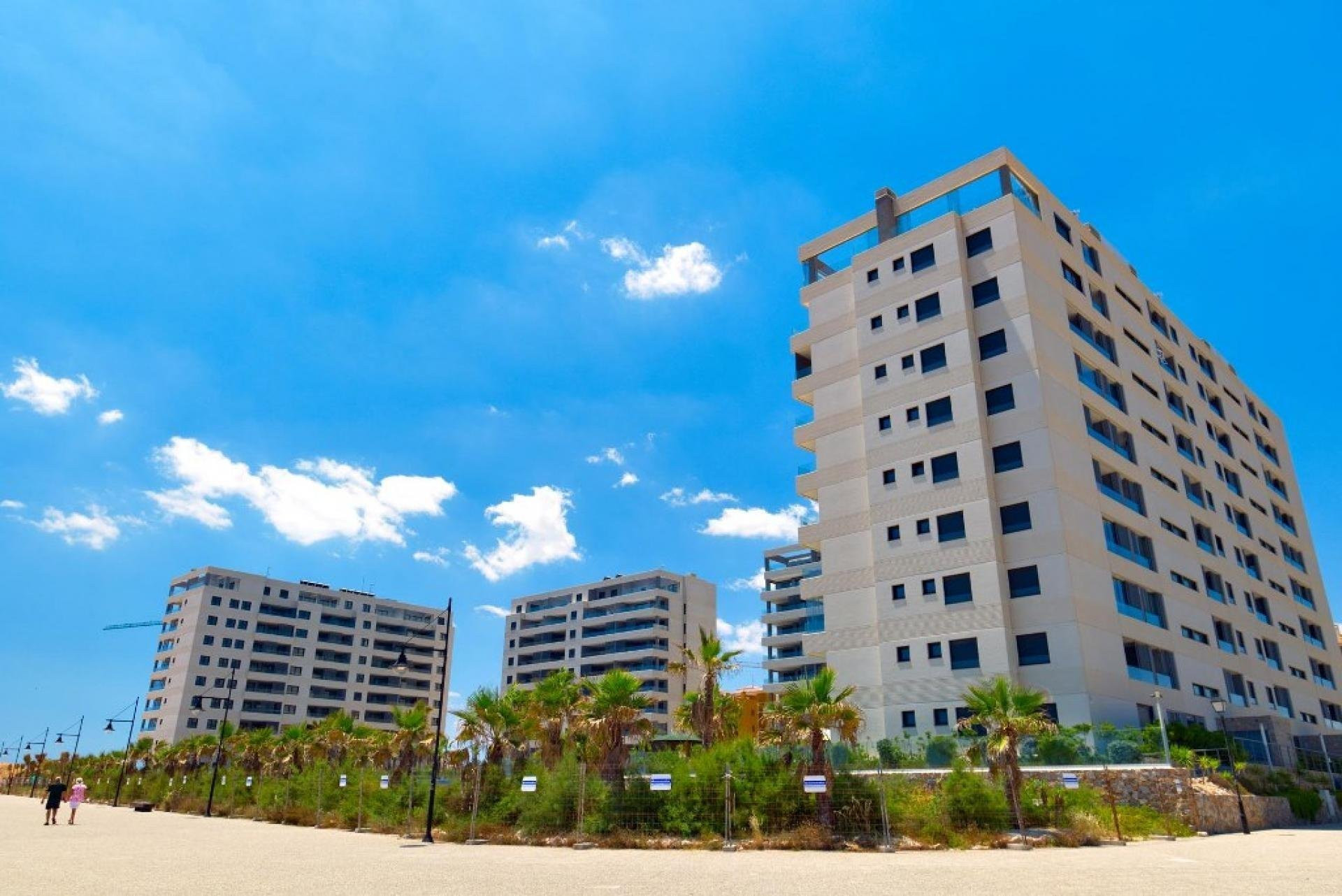 Apartment in Alicante - view 1