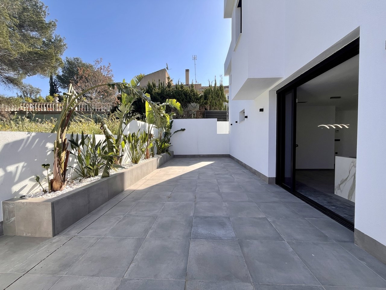 Villa in Alicante - view 1