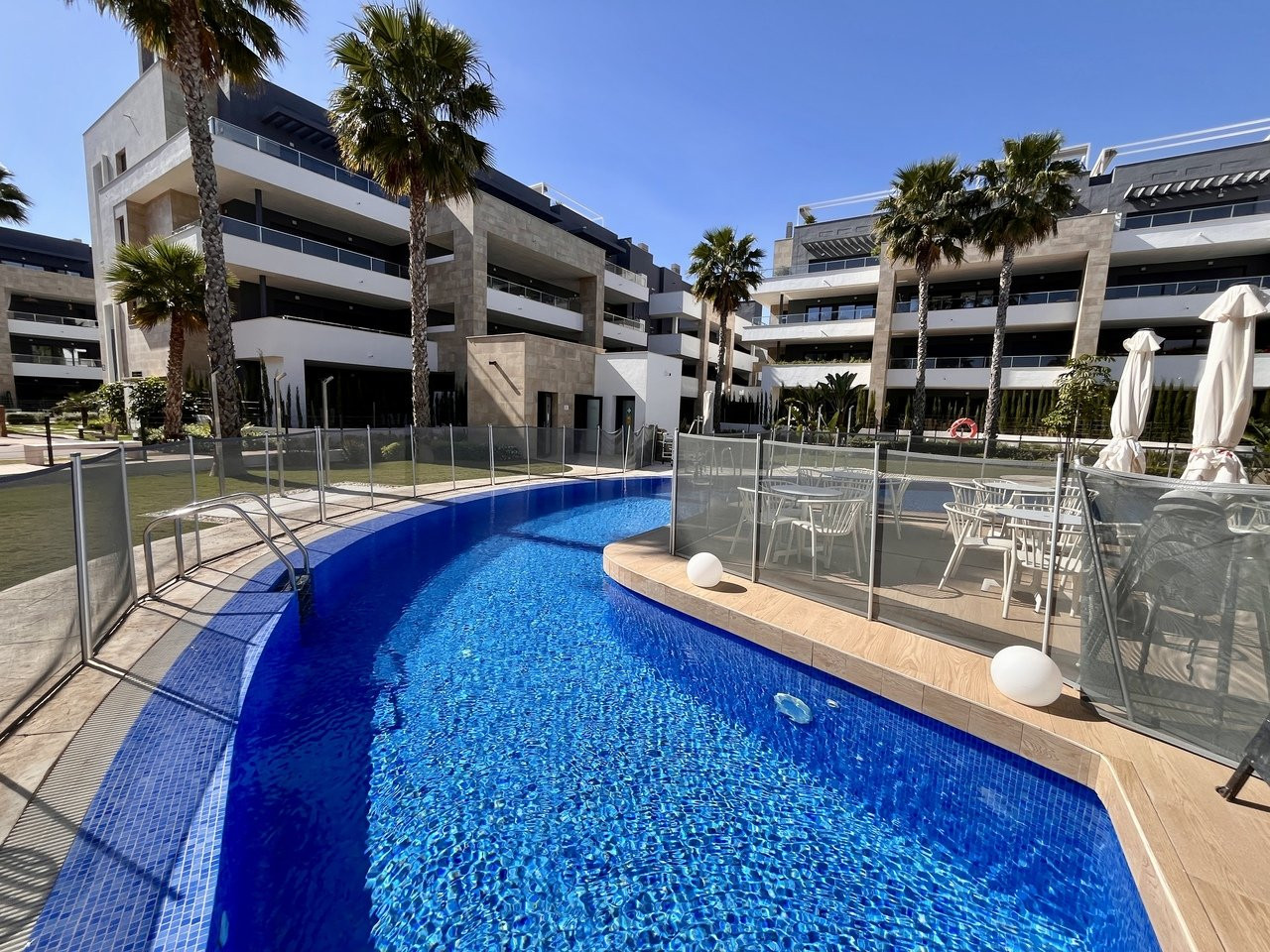 Apartment in Urbanizacion los Balcones - view 1