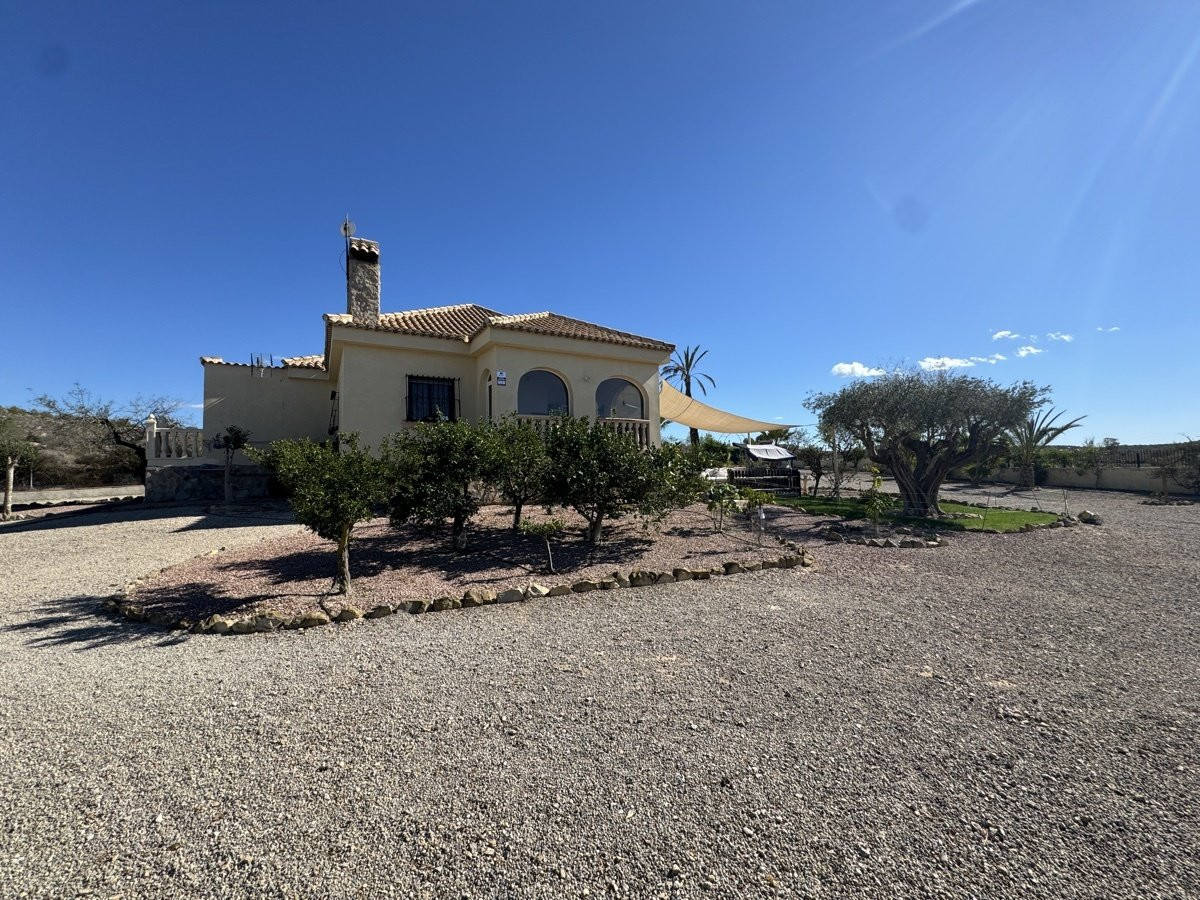 House in Urbanizacion los Balcones - view 1
