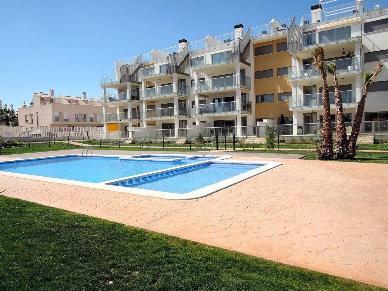 Apartment in Urbanizacion los Balcones - view 1