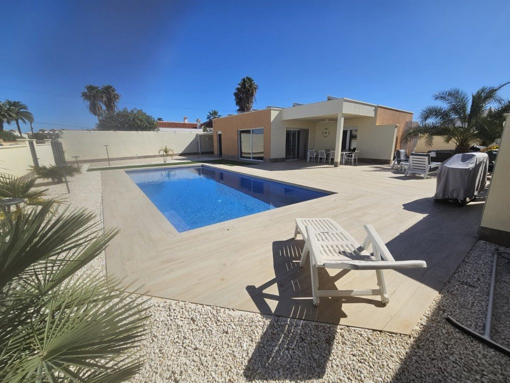 Villa in Torrevieja - view 1