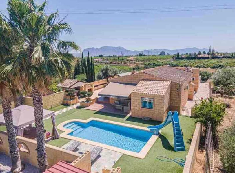House in Alicante - view 1