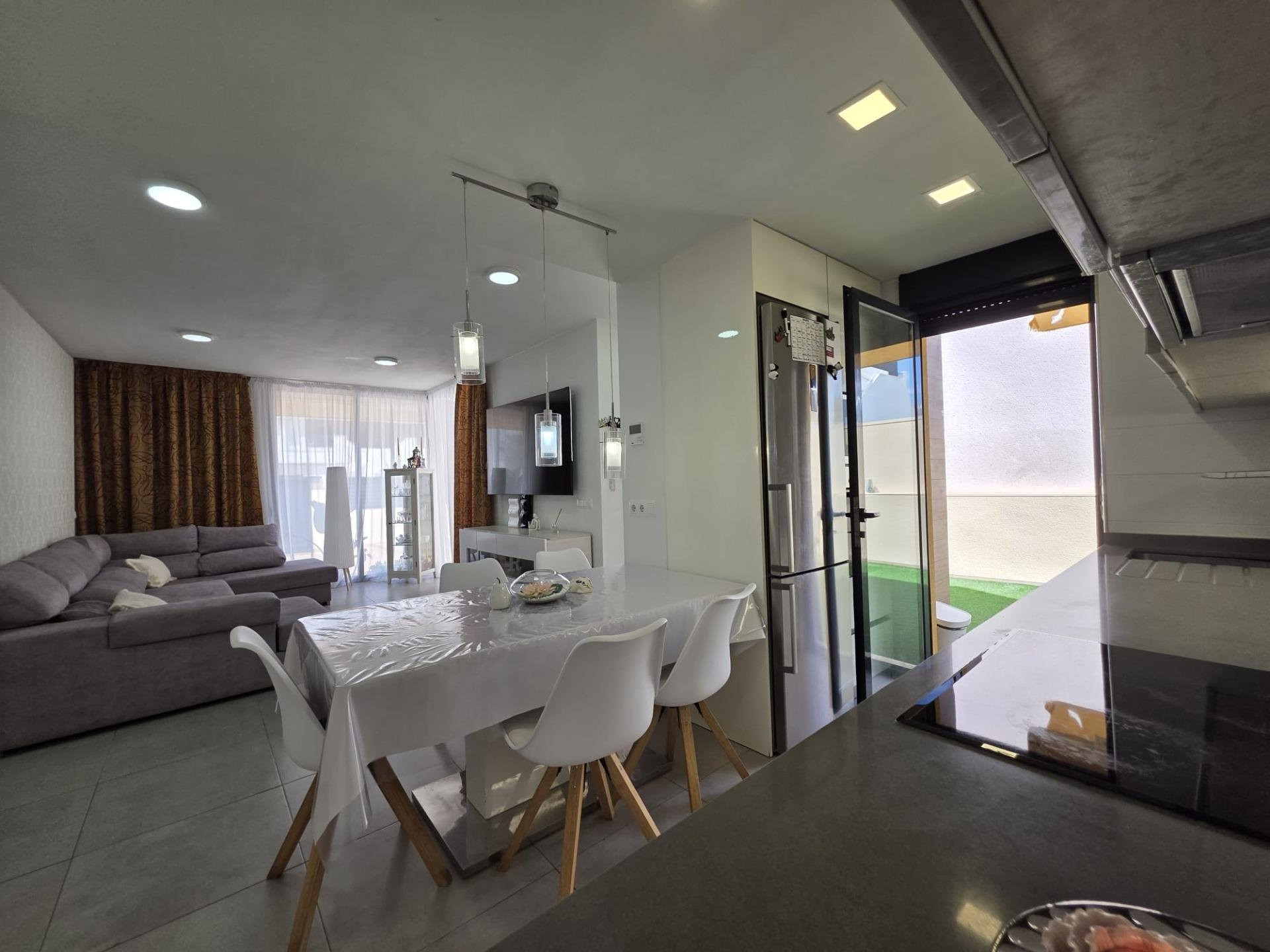 House in San Pedro del Pinatar - view 1