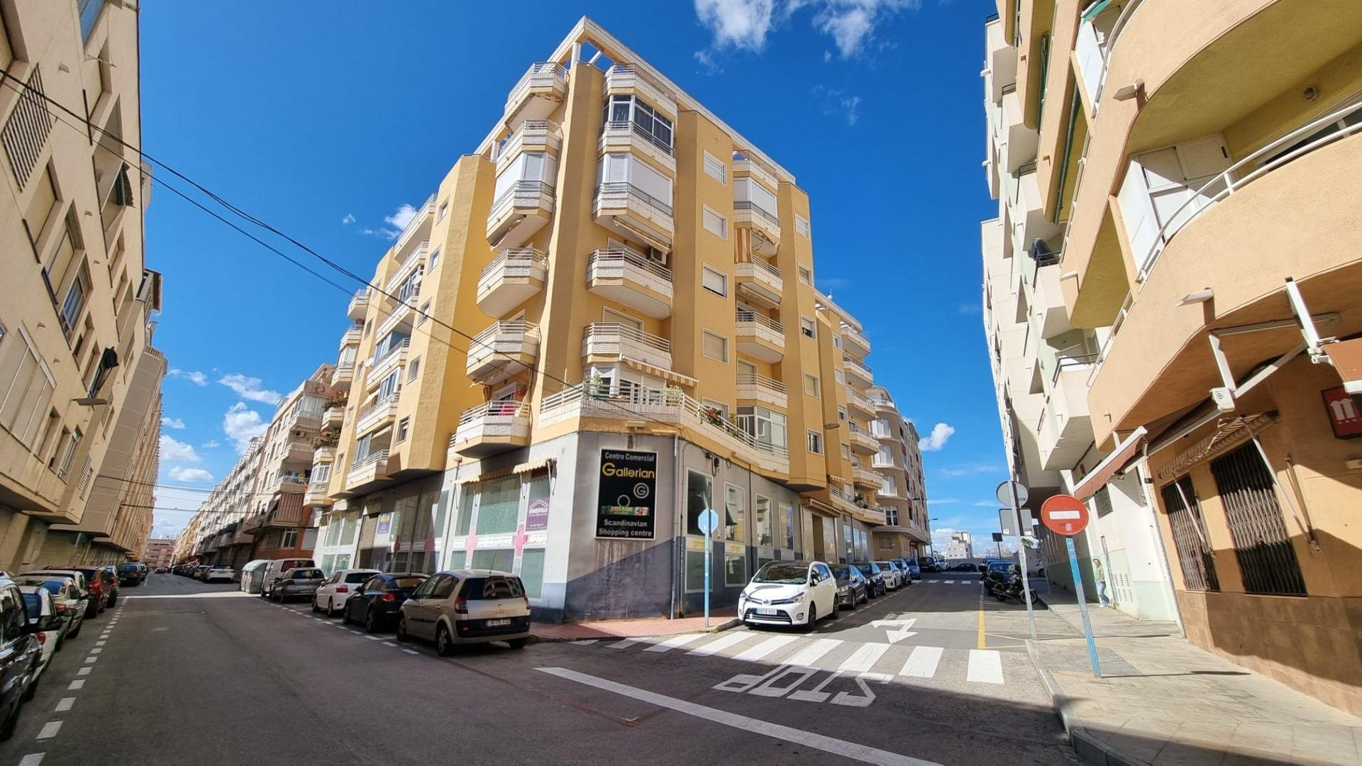 Apartment in Torrevieja - view 1